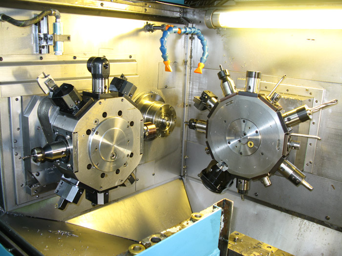 Maschinen INDEX G200 und GSC 65